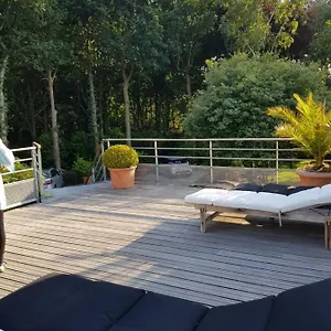 La Canopee Des Pins Bed & Breakfast